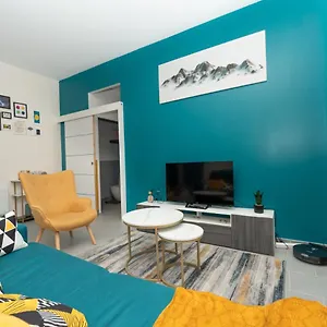 https://le-paradis-bleu.midi-pyreneeshotels.com