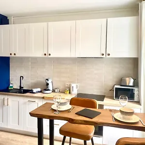 https://sterenn-joli-t2-900m-de-la-gare-centre-dinan.inbrittany.com