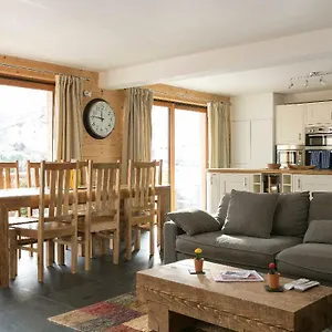 https://chalet-marmotte.hotels-rhonealpes.com